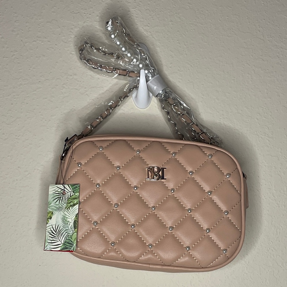 NWT Badgley Mischka Diamond Quilted Camera Bag W/ Pearls in Pink
